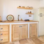 Sup Beach House Room S